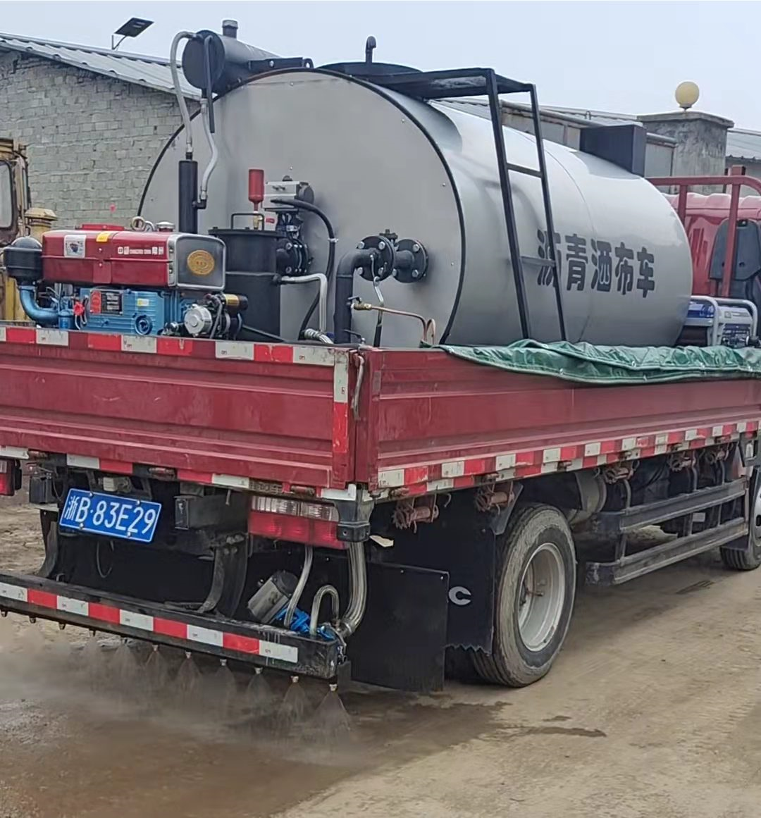 3噸車載灑布機