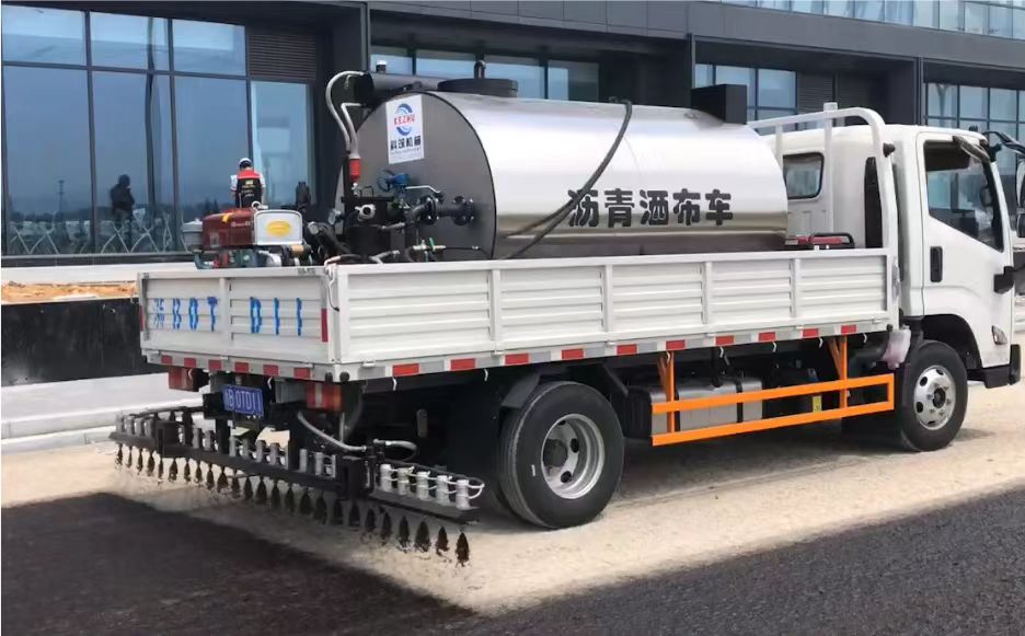 車載灑布機01